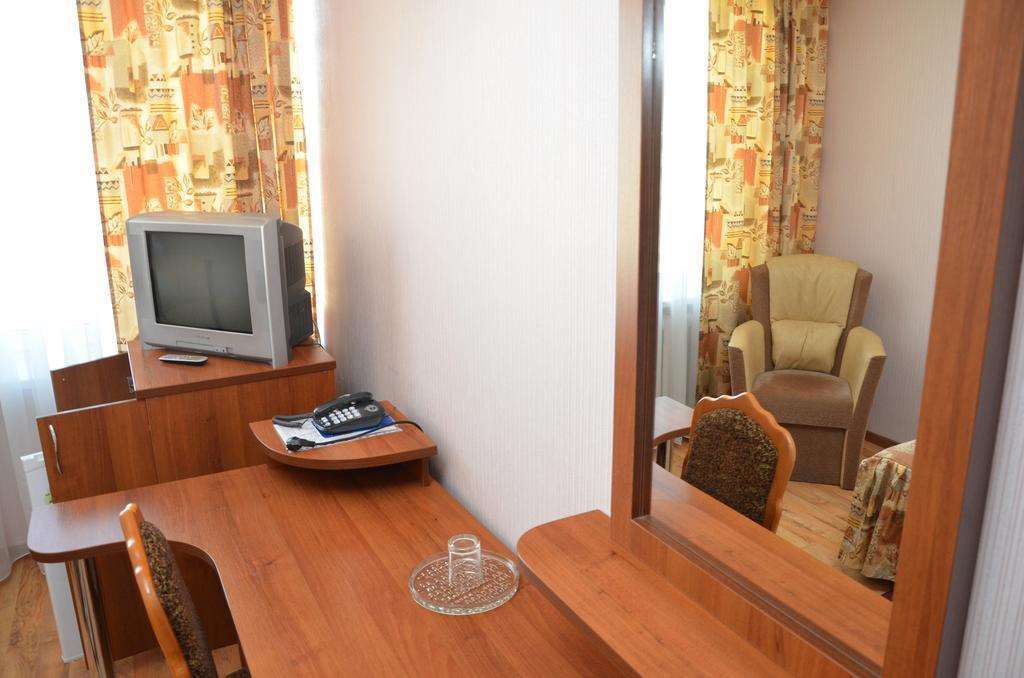 Belarus Hotel Brest Room photo